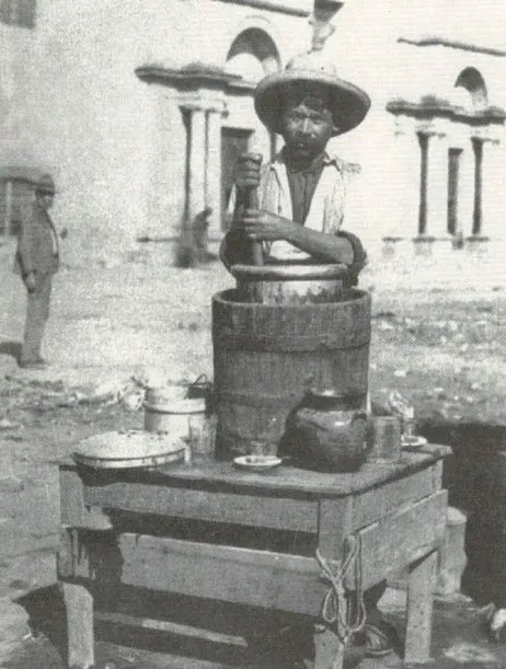Foto histórica de un paletero en Tocumbo, Michoacán